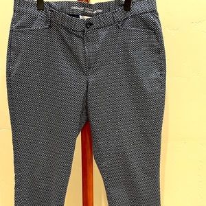 VGUC Gap pants, capri length